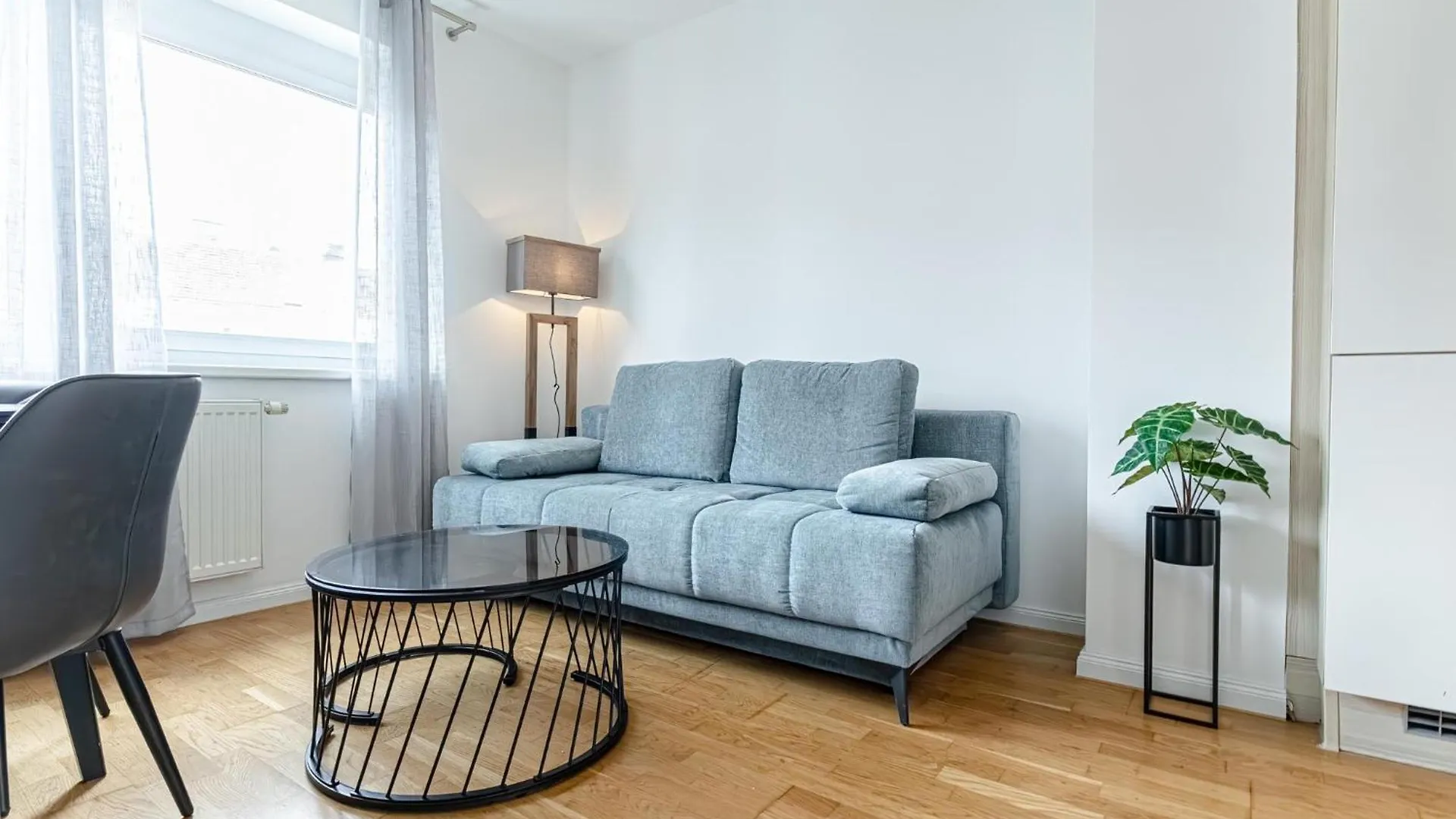 Chic 1Br And 1Lr Apt In Central Vienna 0*,