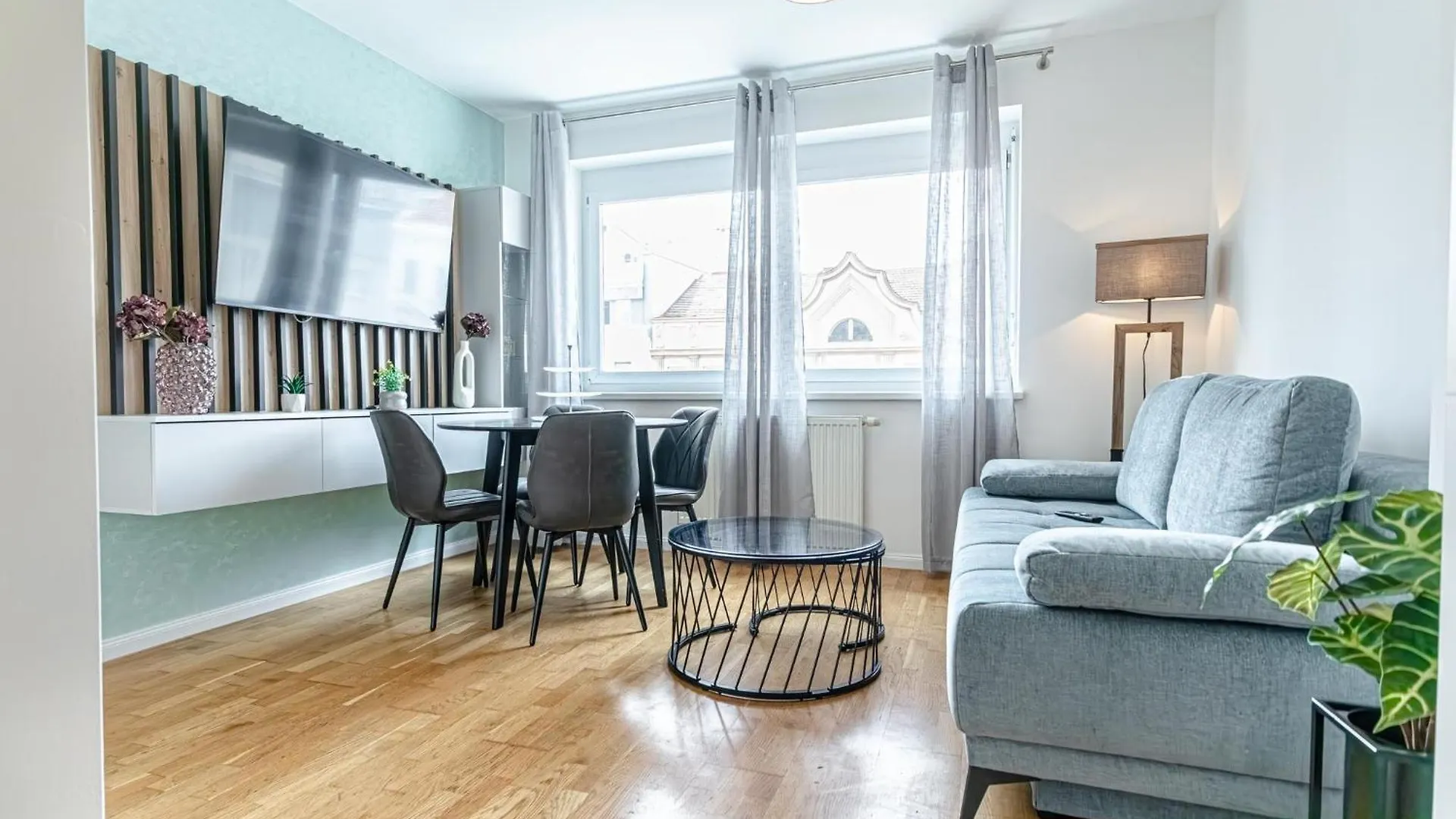 Chic 1Br And 1Lr Apt In Central Vienna